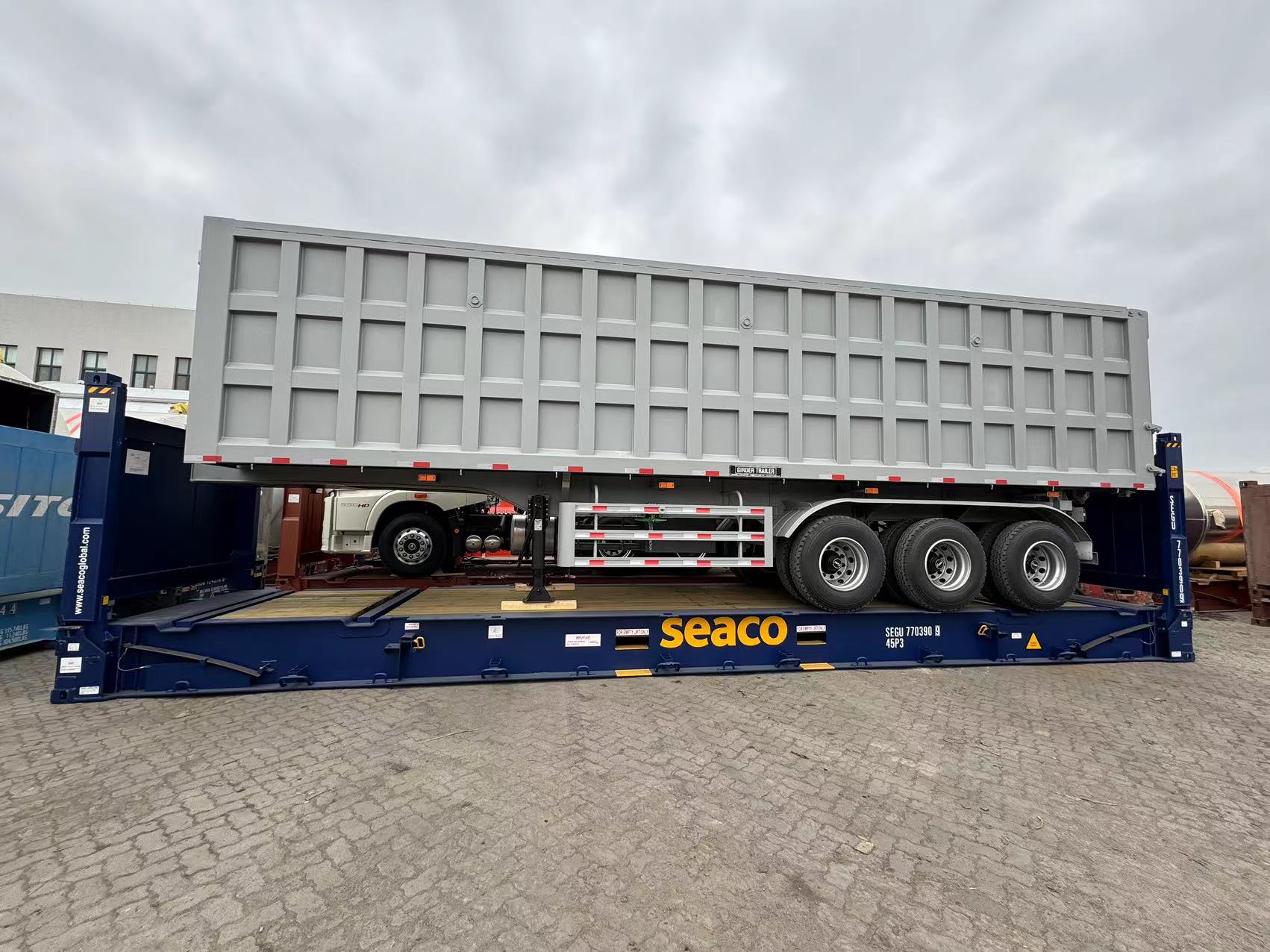 Dump trailer loading