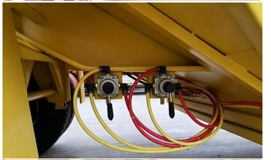 Hopper trailer discharge valve detail