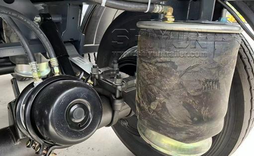 Air suspension axle detail