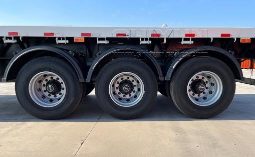Triple axle wheels close-up