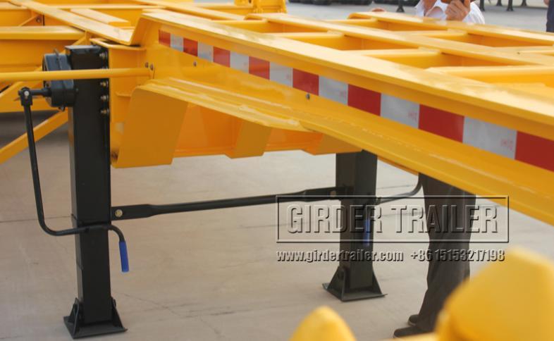 Small gooseneck detail landing gear mechanism