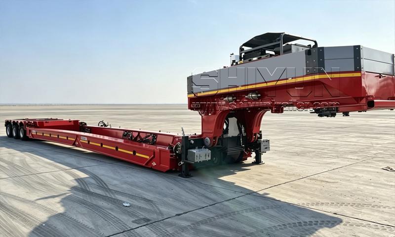 Long load turntable trailer on airfield